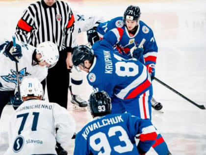 Карельских хоккеистов разгромили на домашнем льду