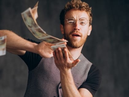 Работник магазина провел мимо кассы и присвоил почти миллион рублей