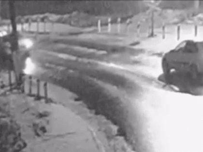 Электричка на переезде раздавила такси, погибли все