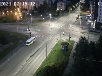 Неизвестные люди вскрыли автобус в расширенном центре Петрозаводска и вырвали  тахограф