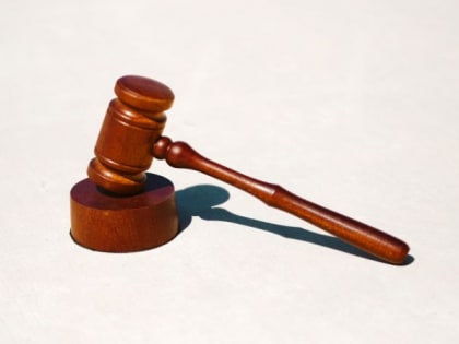 Потерпевший попросил суд отнестись к обидчику снисходительно