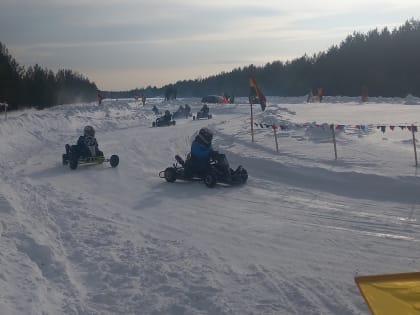 В Карелии мастера картинга вышли на зимнюю трассу