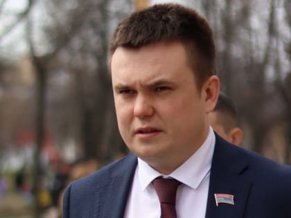 Ройне Изюмов поздравил жителей Карелии с Днём Победы