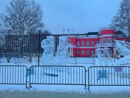 Скульптуры «Гипербореи» простояли уже месяц