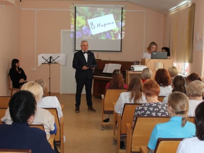 Коллектив ГБУЗ РК «Городская поликлиника №2» отмечен Благодарственными письмами Петросовета