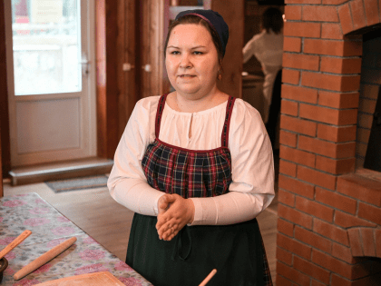 Глава Карелии на мастер-классе приготовил традиционный карельский сульчин с пшеном