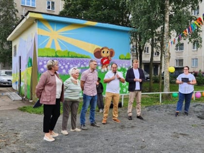 Депутаты Александр Болдырев и Андрей Ушаков приняли участие в празднике «День двора» на Кукковке