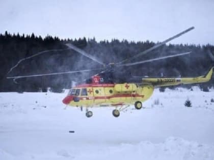 Обожженного мужчину на вертолете переправили из Кондопоги в Петербург