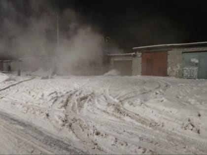 Гаражи горели в Кеми минувшей ночью