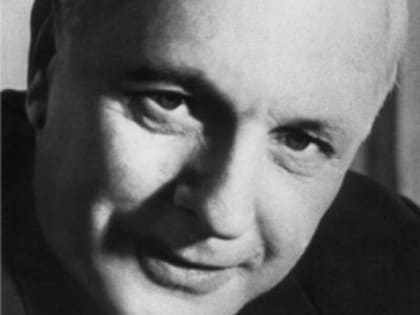 Лоухи, улица Вяйнямейнена, говорящее кино и Конституция - 12 февраля в истории Карелии