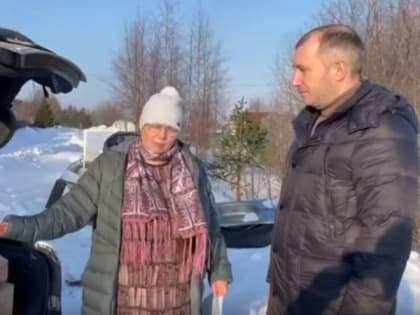 Андрей Монастыршин принял посылки от кемчан для бойцов СВО