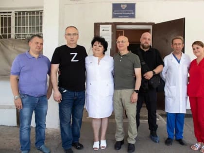 Карелия передала больнице в ДНР микроскоп для лечения заболеваний спинного мозга