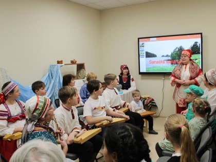 БИБЛИОТЕЧНЫЕ ВЕСТИ: День Родного Языка