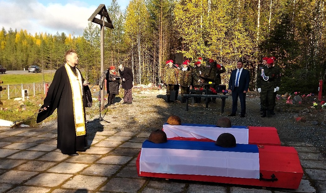 Команда жителей медвежьегорска перезагрузка. Масельгская Медвежьегорский район Карелия. Захоронения в Медвежьегорском районе. Захоронение Медвежьегорск. Братские могилы в Медвежьегорском районе Карелии.