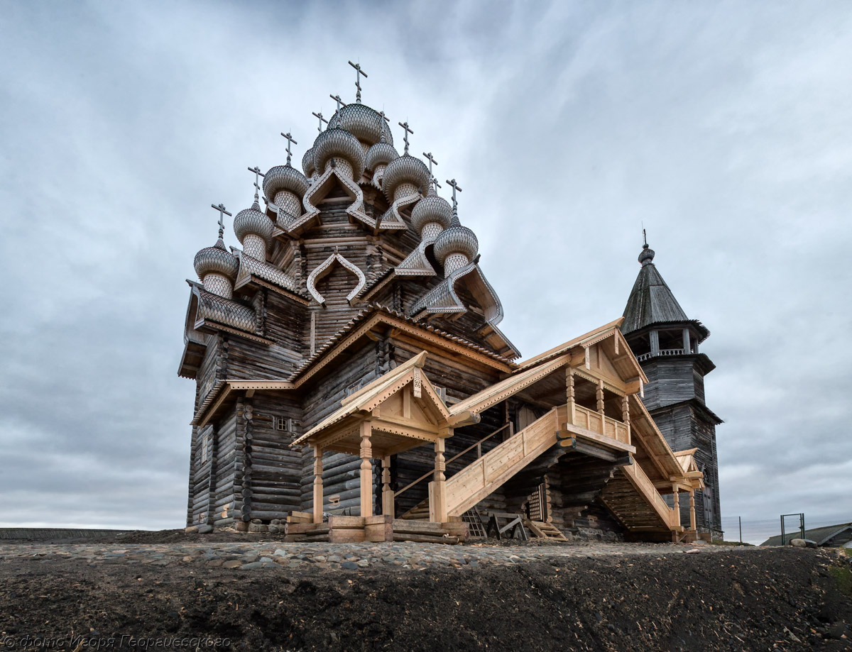 Церковь на острове кижи. Кижский Погост Преображенская Церковь. Преображенская Церковь в Кижах. Преображенская Церковь в Кижском Погосте. 1714.. Преображенская Церковь в Кижах 1714.