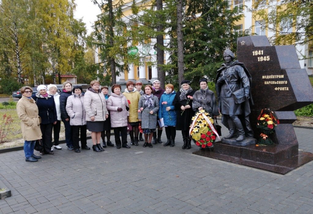 Новости с фронта 09.03 2024. Памятник медсестрам карельского фронта. Памятники в Сегеже. Памятник медсестре в Сегеже. Сегежа Карелия в войну.