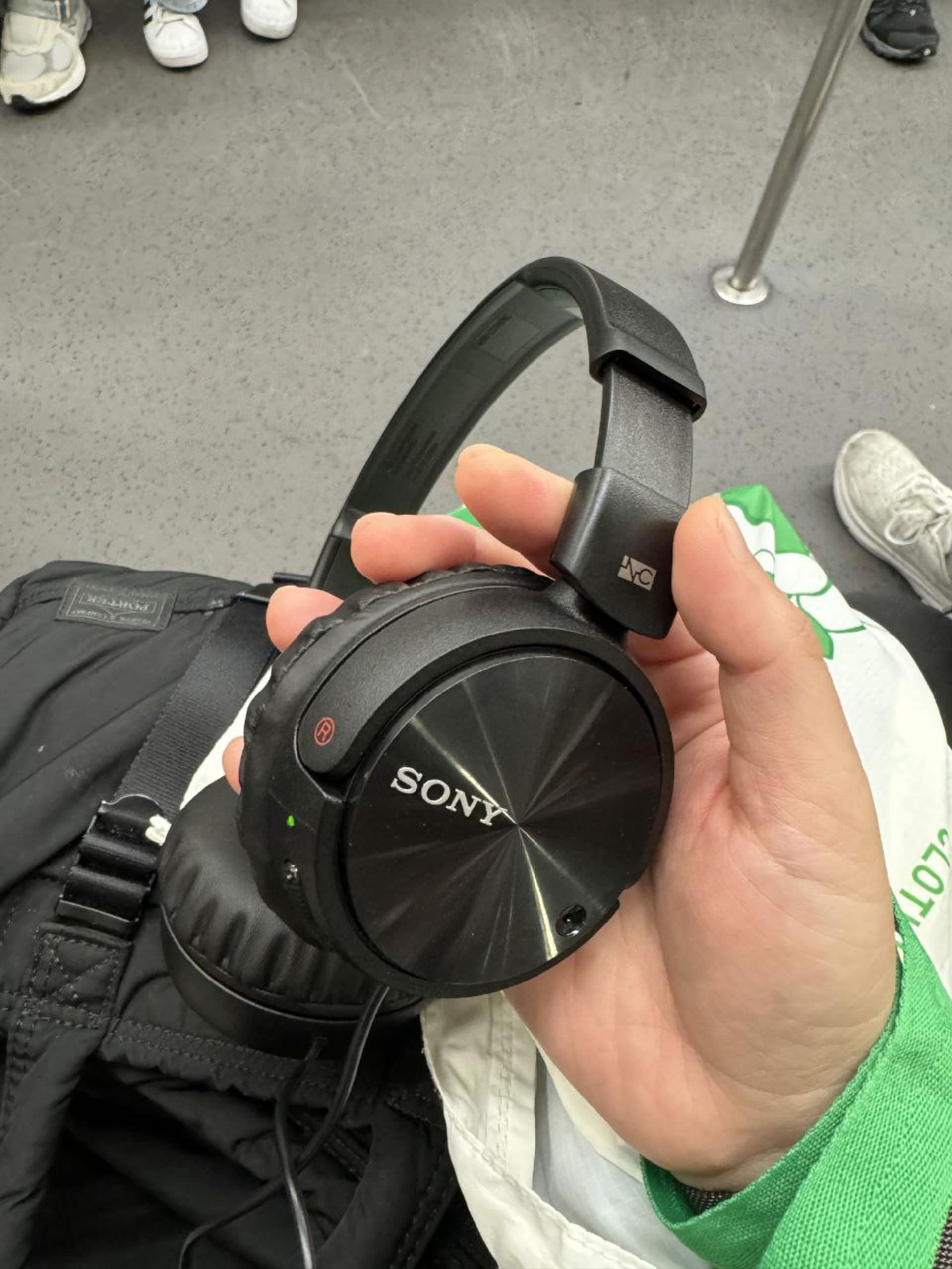 Écouteurs Sony Extra Bass 4