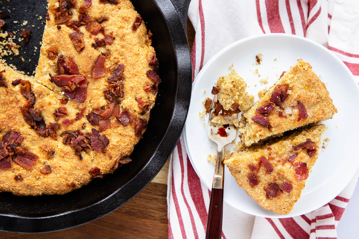 Classic Southern Cornbread Recipe