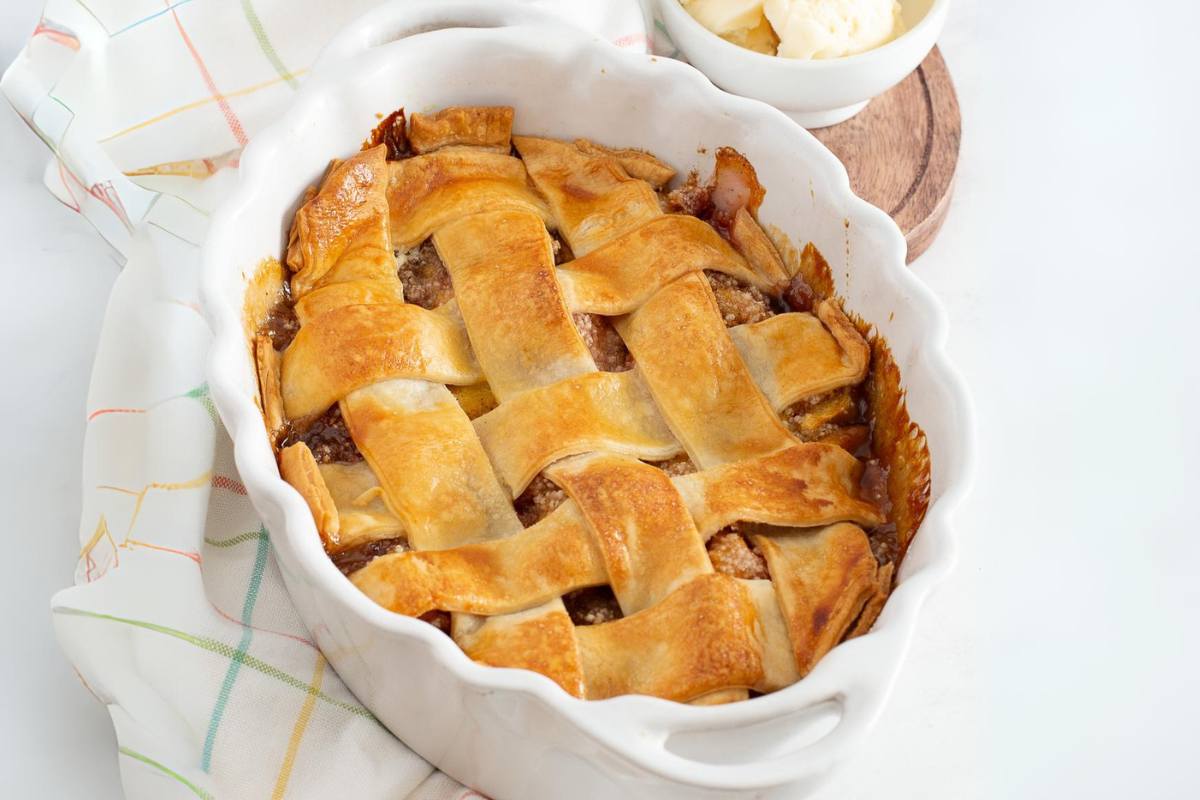 Easy Old-Fashioned Peach Cobbler (Using Premade Pie Crust Dough)