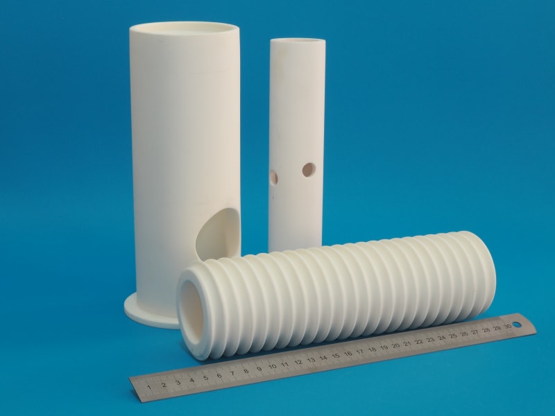 Fortschrittliche keramische Materialien Teceram HK - Beispiele verschiedener Arten technischer Keramik: Korund AlâOâ, Zirkoniumoxid ZrOâ, Cordierit, Steatit fĂŒr industrielle Anwendungen