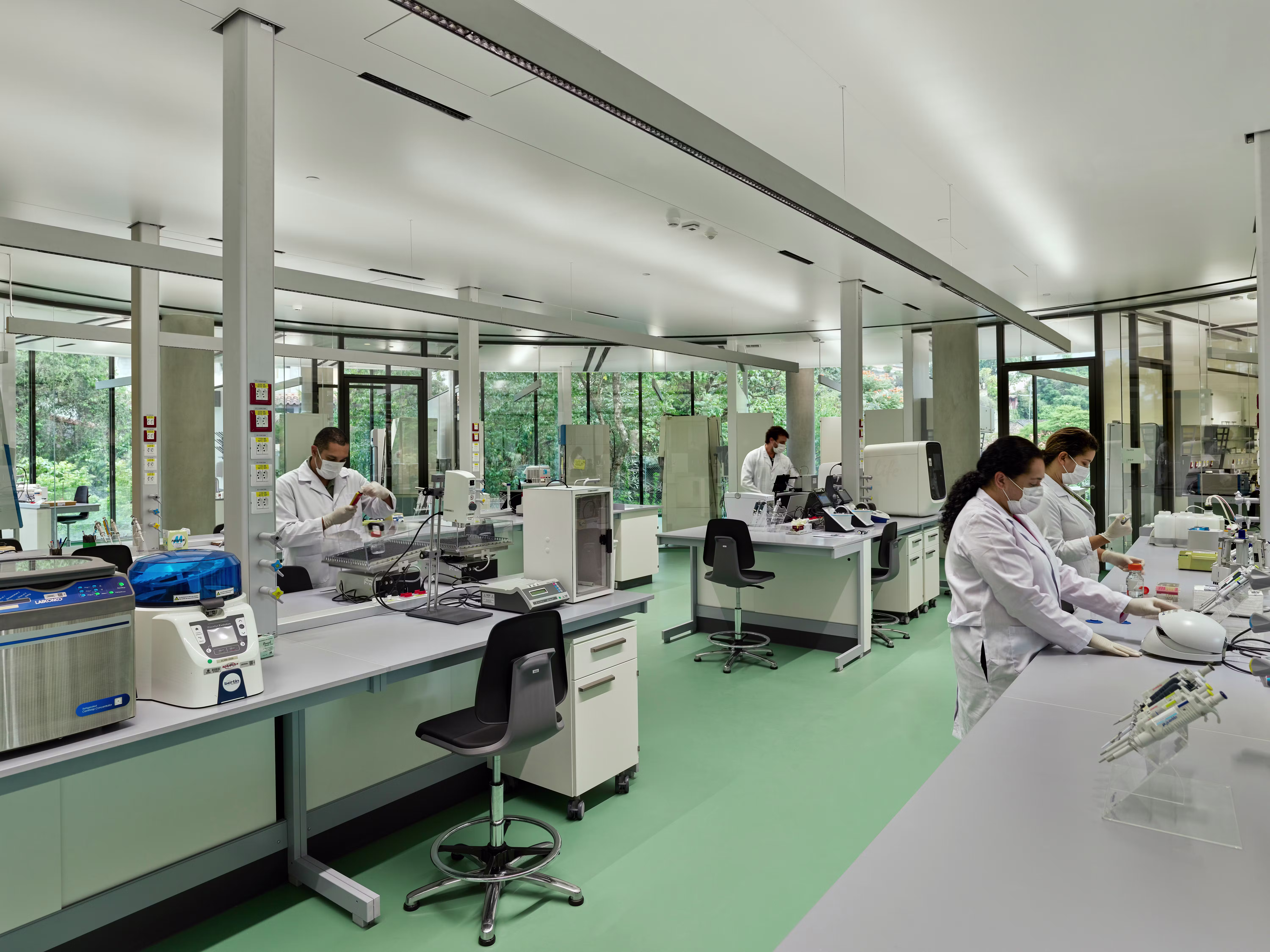 How Large Academic Medical Centers Are Modernizing Lab Instrumentation Without Replacing a Single Instrument