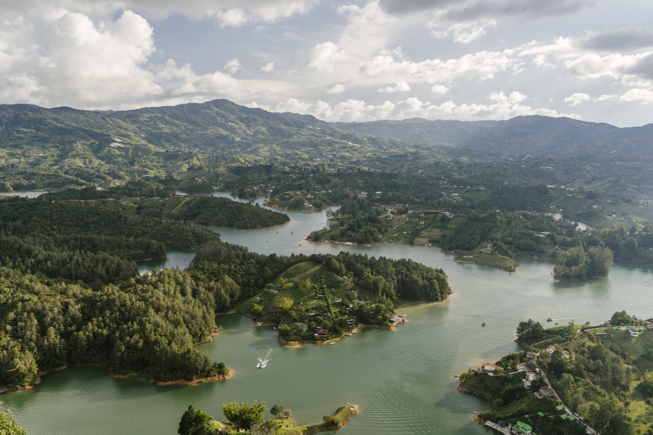 8 Essential Things to Know Before Visiting Guatapé, Colombia (2025 Guide)