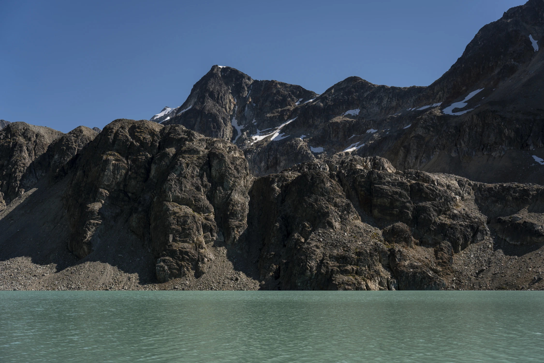 8 Things to Know Before Hiking Wedgemount Lake, Whistler (2025 Guide)
