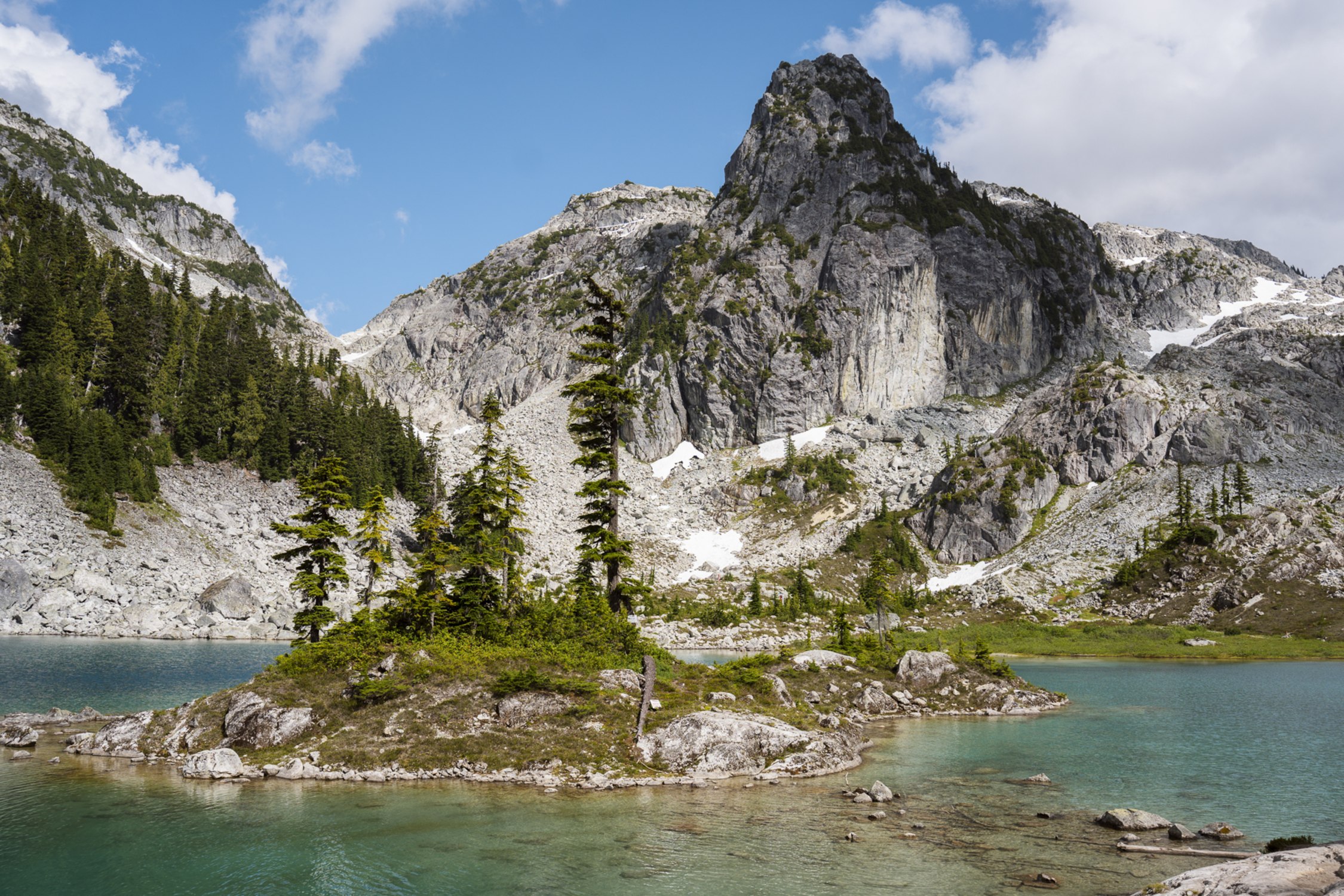 8 Things to Know Before Hiking Watersprite Lake, Squamish (2025 Guide)