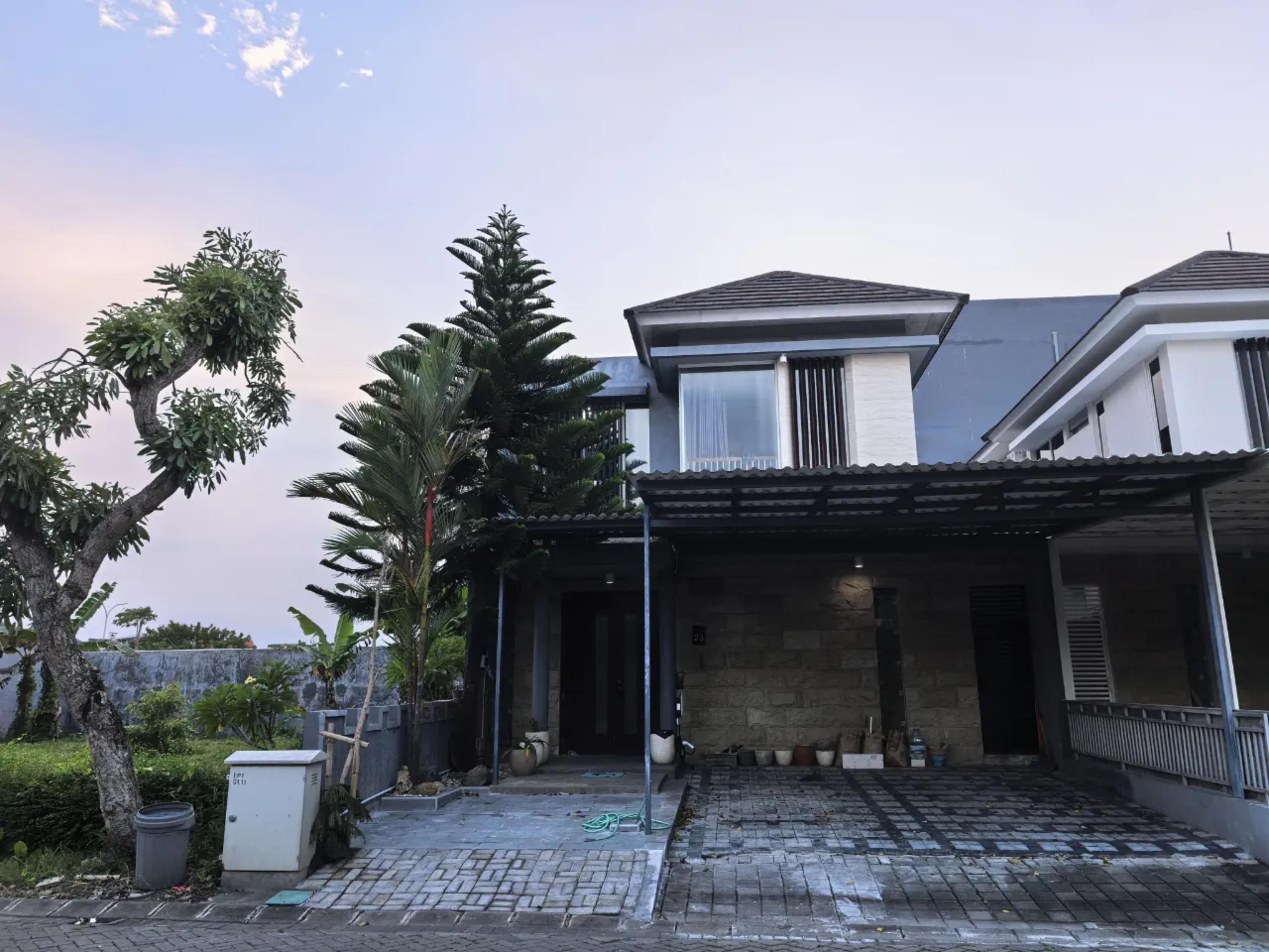 Rumah Dijual di Citraland, Surabaya