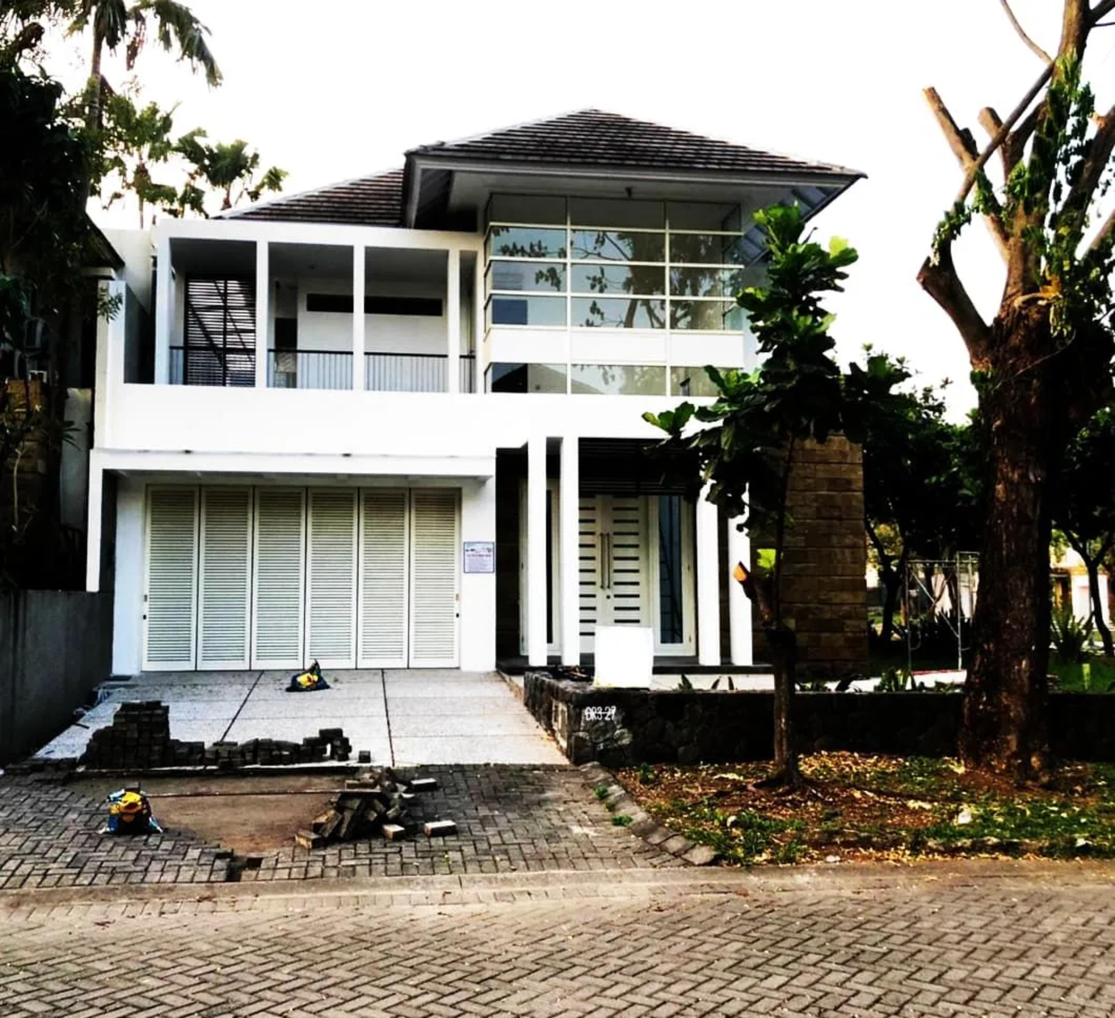 Rumah Dijual Di Diamond Hill Citraland Surabaya