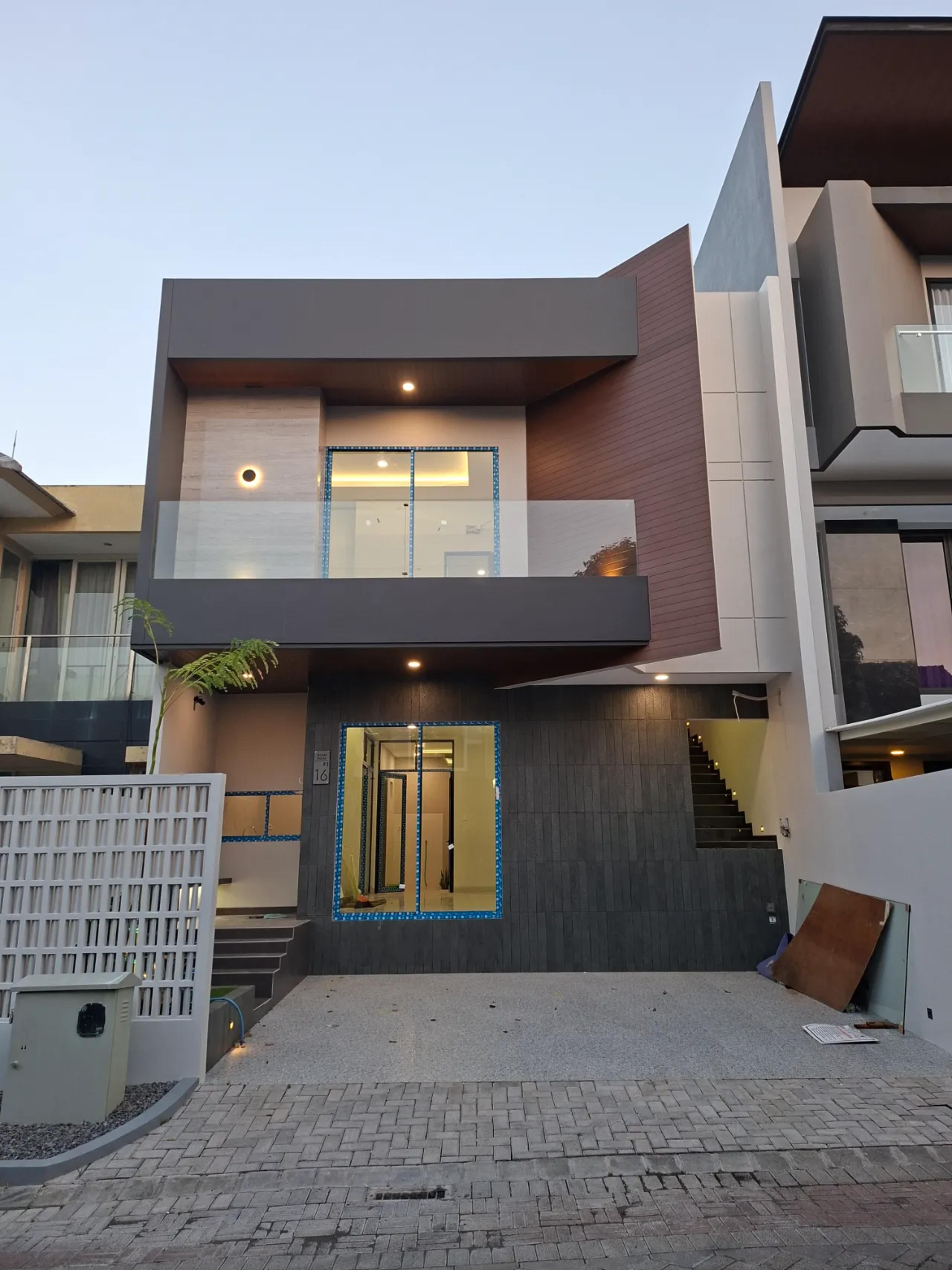 Dijual Rumah Baru Gress Siap Huni Alam Hijau Citraland Surabaya Barat