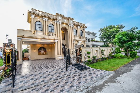 1 Kanal house for sale