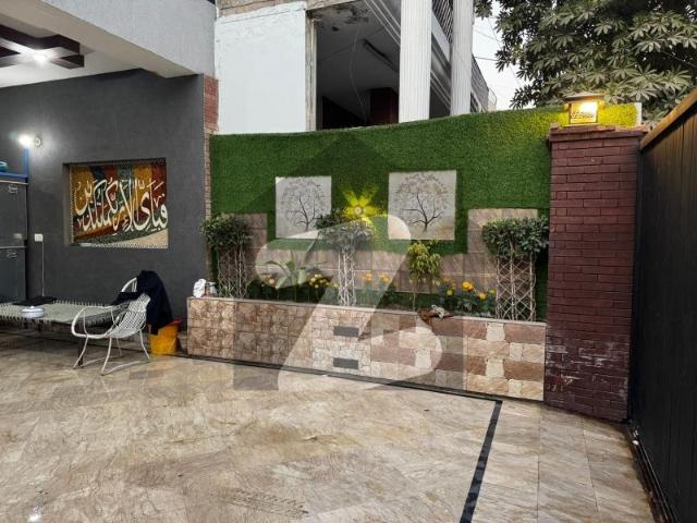 Apartment Luxurious with 100 Ft. Wide Approach Excellent Location