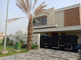 Beautiful 1-KANAL Family Home for Sale in Lahore