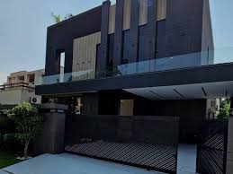 Beautiful 1-KANAL Family Home for Sale in Lahore
