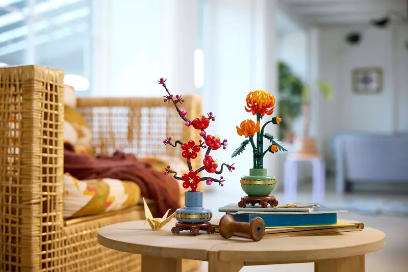 LEGO Icons Plum Blossom 10369 - Image 2