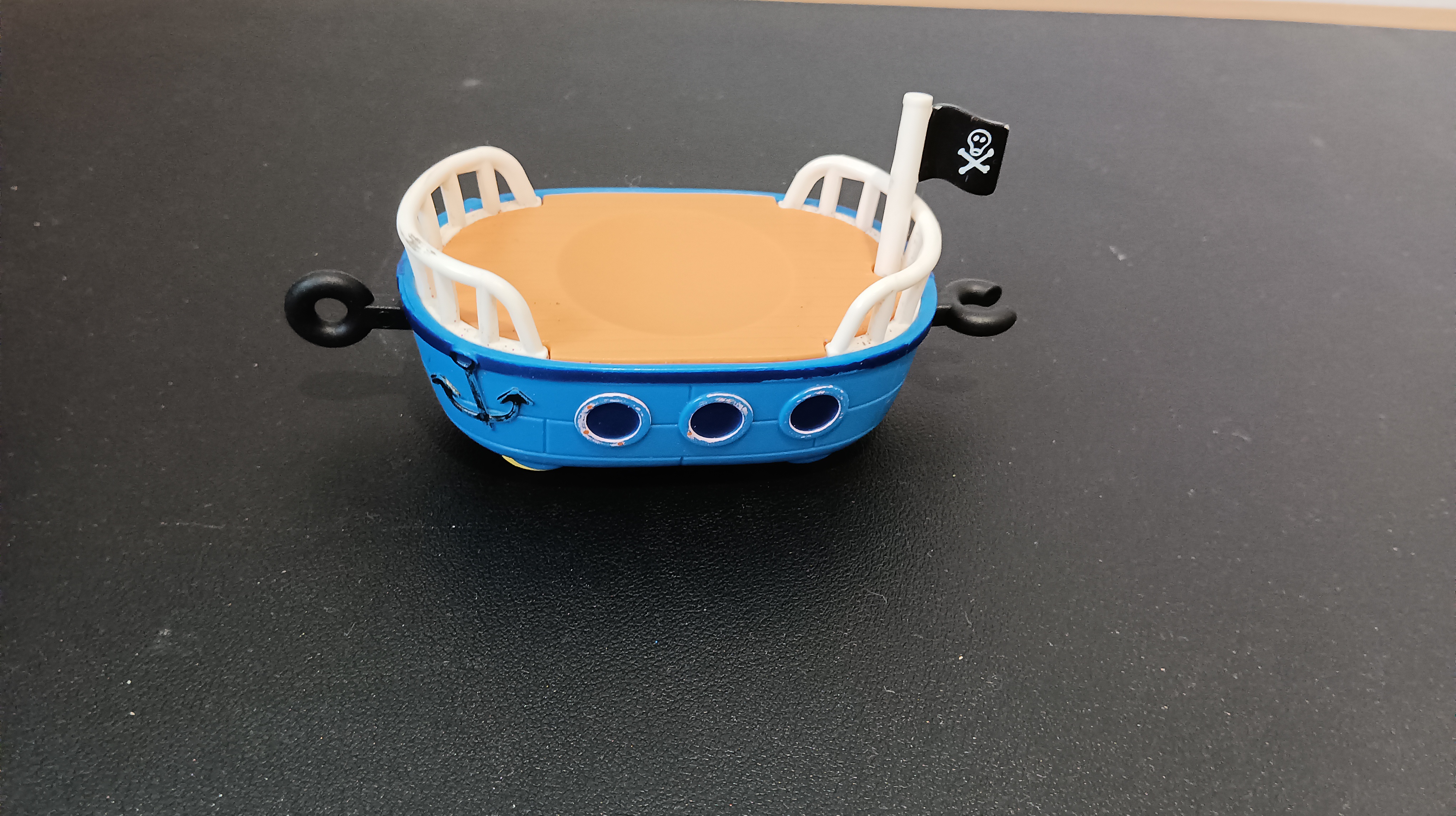 Peppa Pig Grandpa Pig's Cabin Boat | Playset Toy | GUC