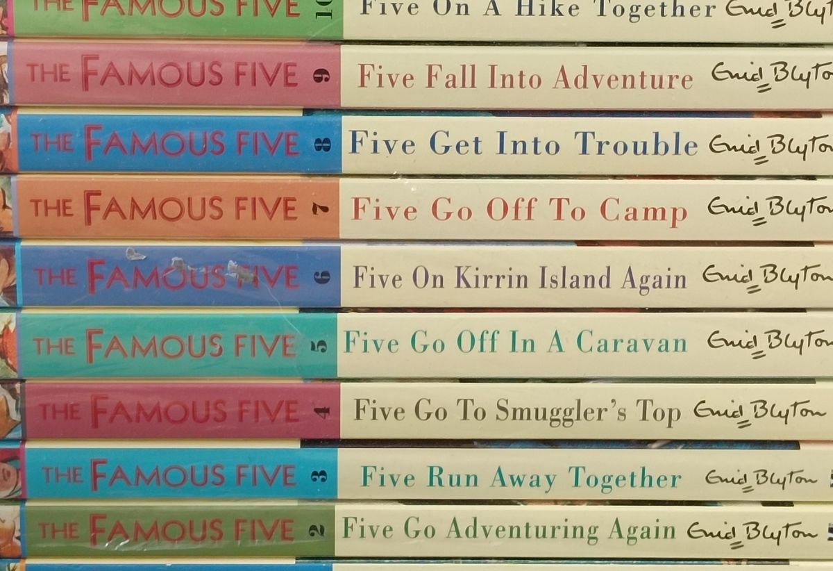 The Famous Five 10-Book Box Set by Enid Blyton – 1997 Classic Edition | NEW & Sealed   - Image 1