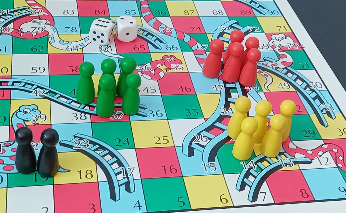  John Lewis Wooden Ludo & Snakes & Ladders – Incomplete | VGUC | Classic Fun  - Image 2