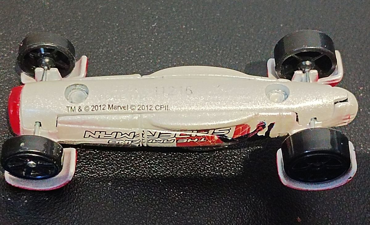 Maisto 2012 Marvel Spider-Man SE-51 Formula One Racer | 1:64 Die-Cast Car | VGUC | Collectible - Image 2