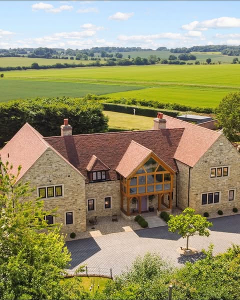 Estate Agency 3