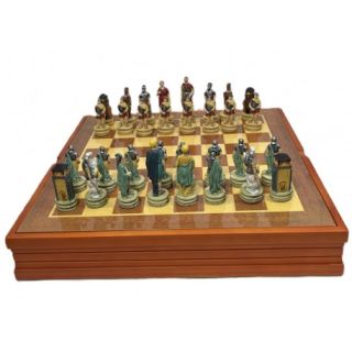 Set de Șah de Colecție – Tematic Roman, din Lemn și Rășină Pictată Manual
