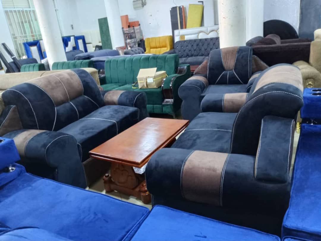 Showroom Sofa Sets