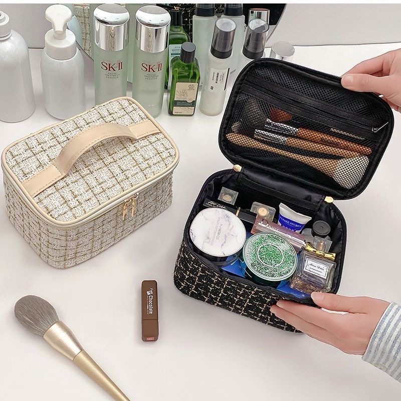 Makeup bag