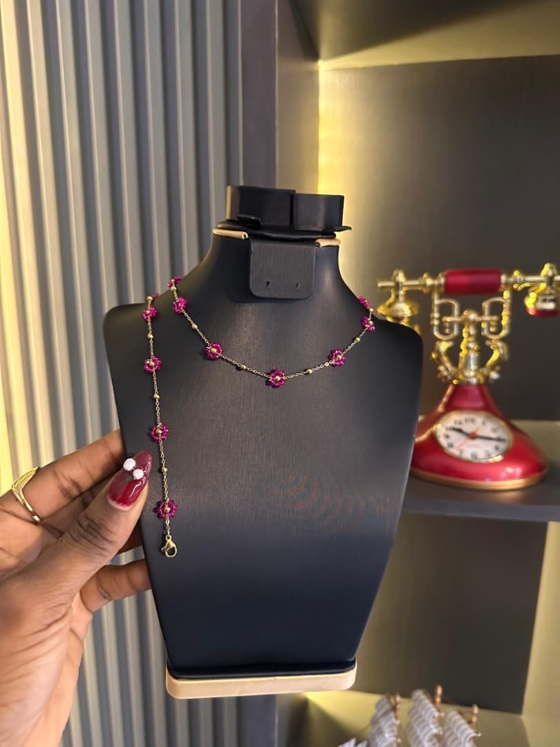 Floral necklace & bracelet ❤️