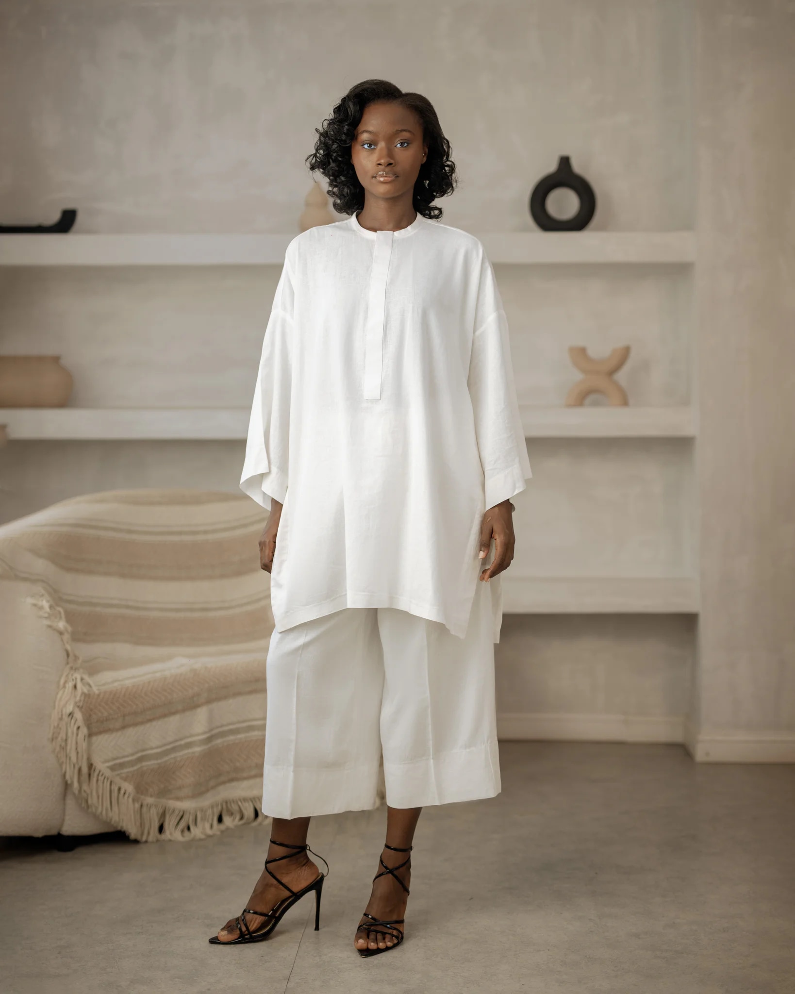 WHITE OMO AYO