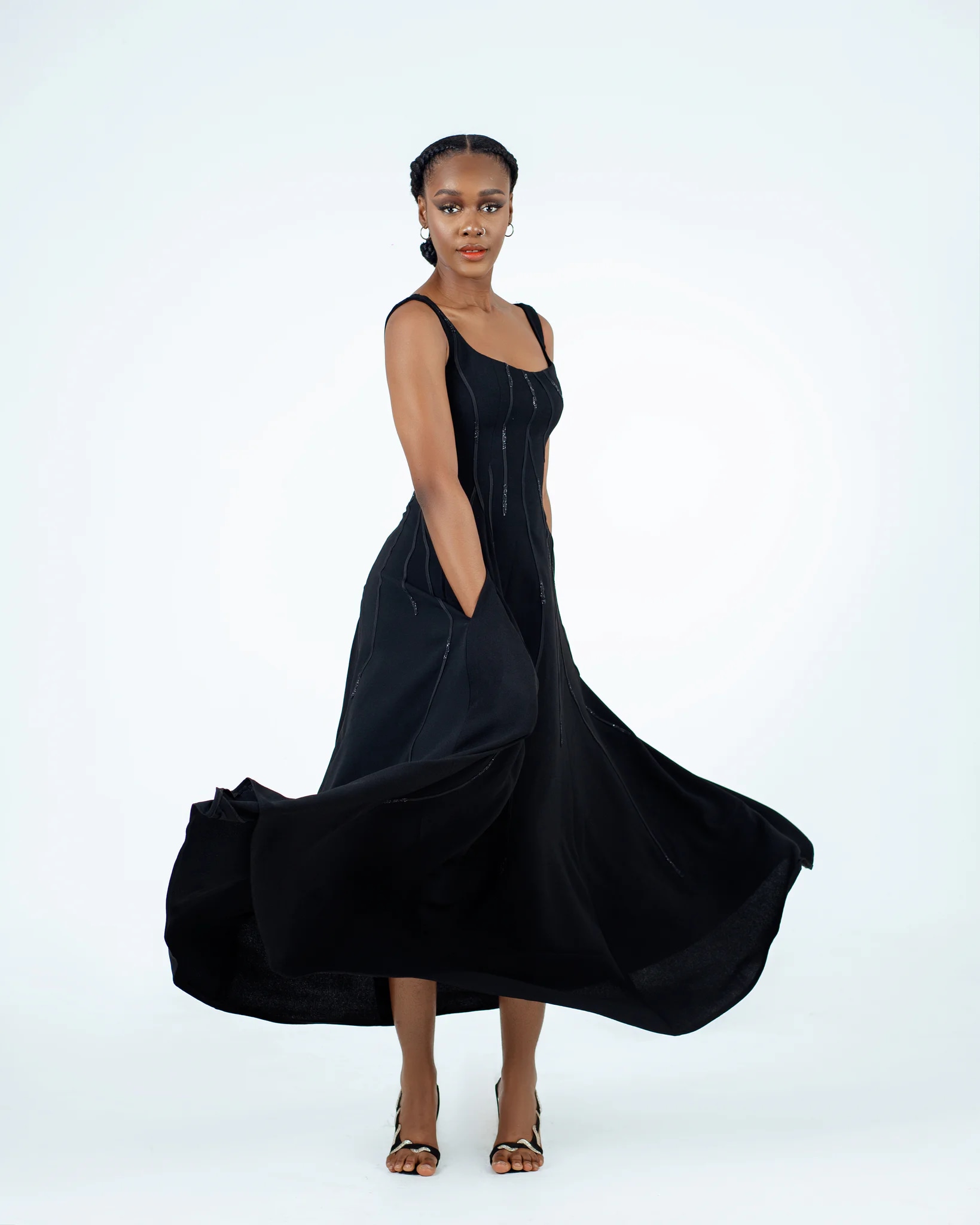 BLACK GLITTER FLARED DRESS - Image 2