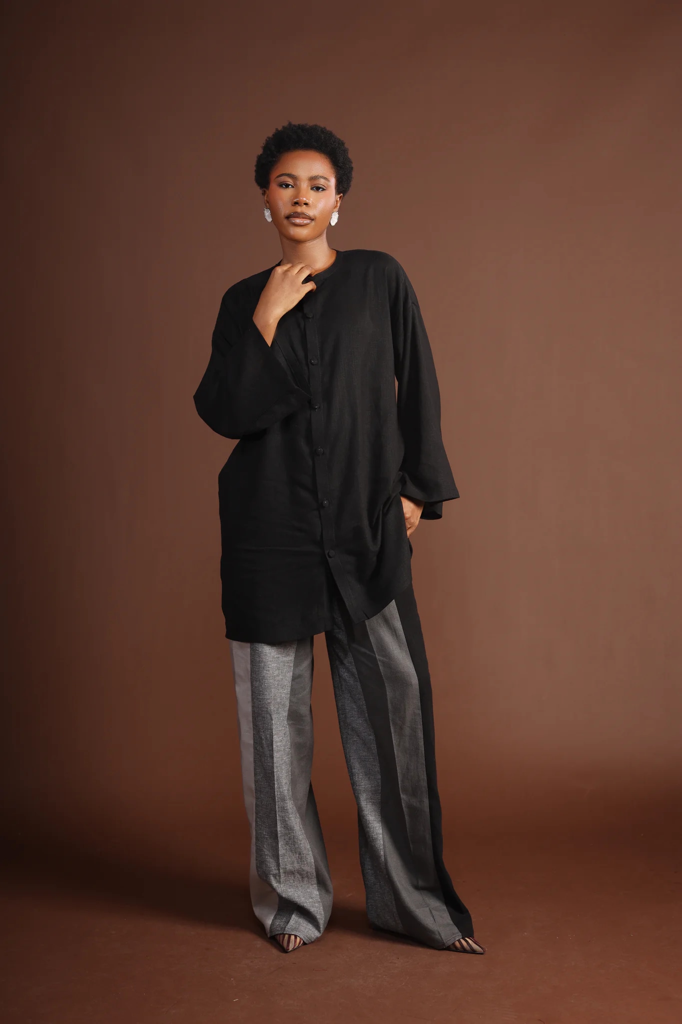 PLAIN BLACK SHIRT