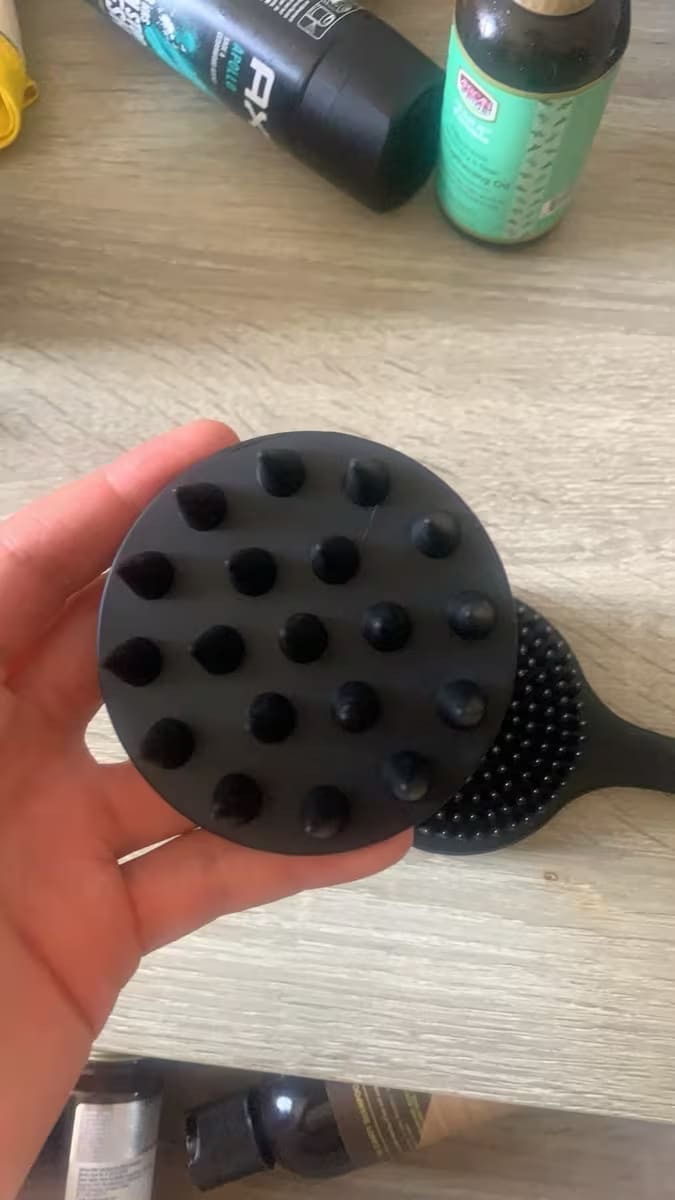 Customer photo for the PureForm body brush grip review