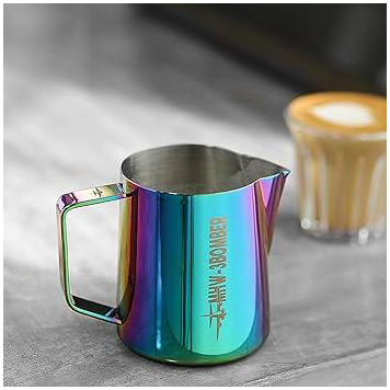 Питчер для латте-арта Multicolor 700 мл с узким носиком для точного наливания MHW-3Bomber